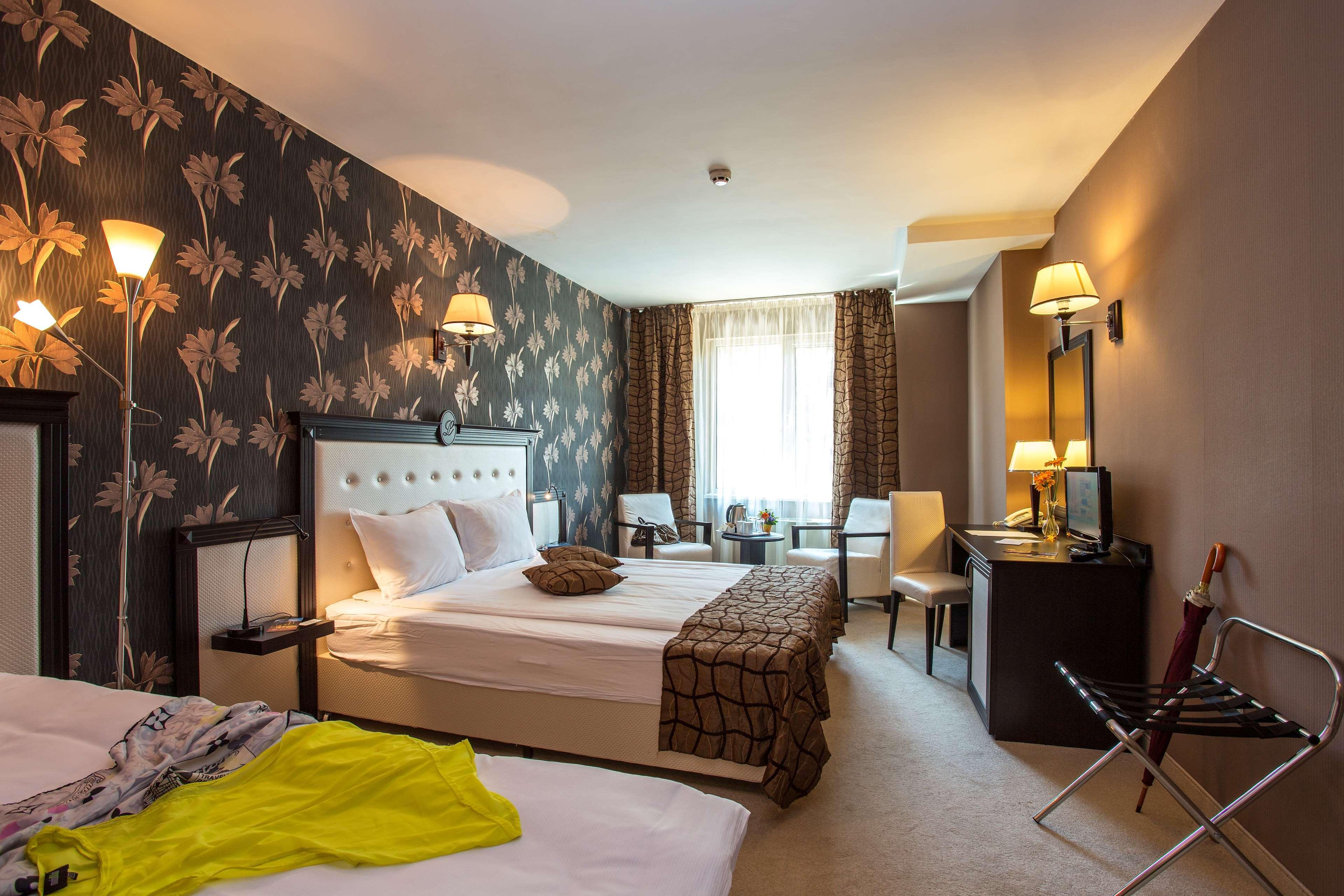 Отель sofia. Отель best Western Санкт-Петербург. Отель Белиссимо Лозенец. Meg Lozenetz Hotel Sofia.